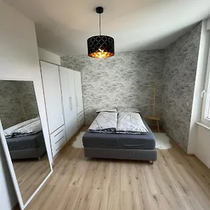 Joanna - Ma Rheinau Apartment